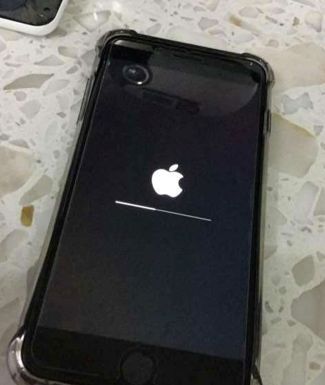苹果手机白屏、卡机的故障原因