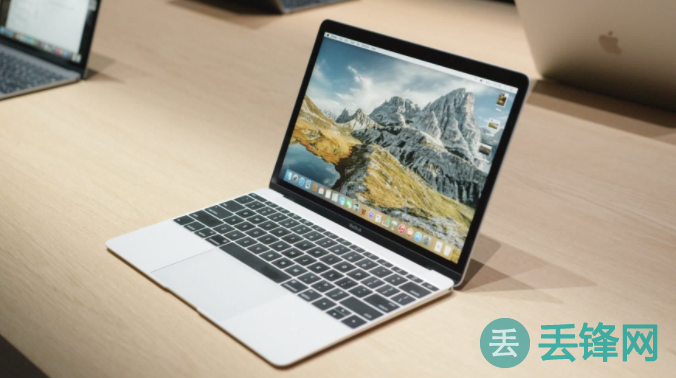 苹果MacBook笔记本电脑屏幕闪屏怎么解决？