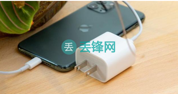 上海iPhone 11Pro Max新手机电池使用方法及换电池维修价格