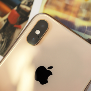 iPhone XS手机摄像头起雾有什么好的处理方法？