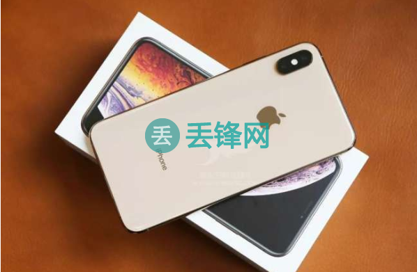 iPhone XS Max使用耳机没有声音，重新拔插后恢复，是什么原因？