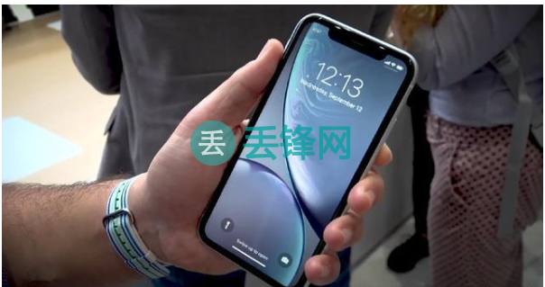 iPhone XS手机摄画面出现花屏怎么回事？ 