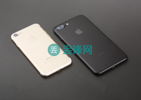 苹果iPhone8手机进水怎么处理？