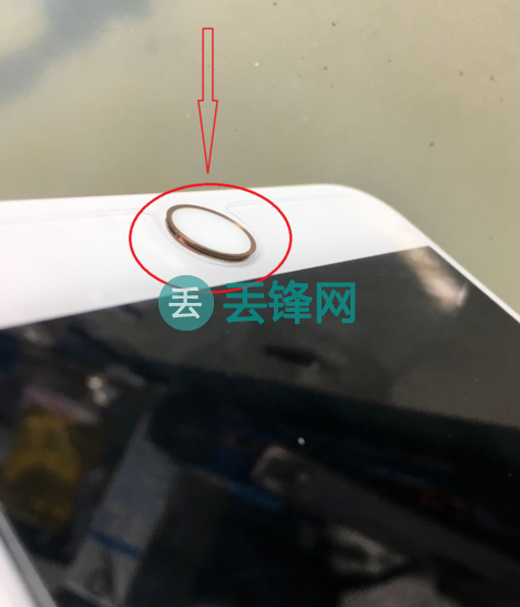 iPhone 7Plus换屏后手机触摸失灵、跳屏故障原因