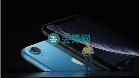 iPhone XR手机背面玻璃面板维修需要多少钱？