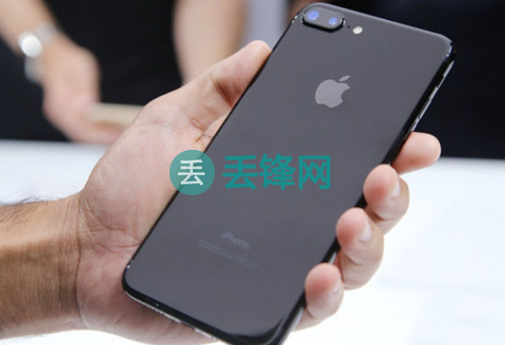 Iphone7 Plus耗电快发烫原因及解决办法 苹果手机电池故障维修 丢锋网