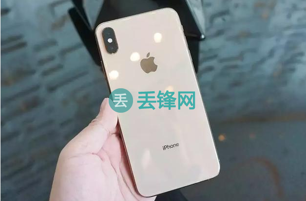 如果iPhone已经被打湿，请采取如下措施：