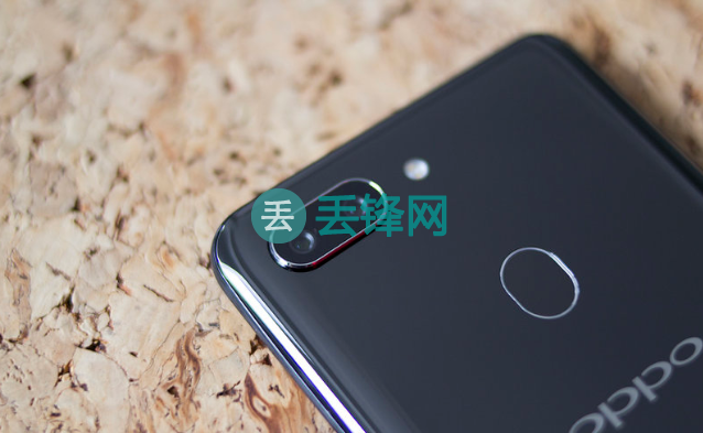 OPPO R15手机进水怎么办？