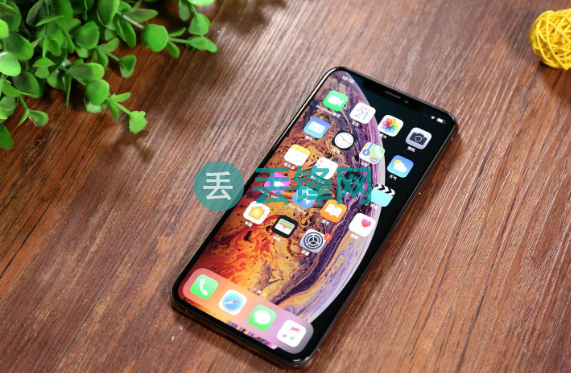 iPhone XS Max手机屏幕维修费用