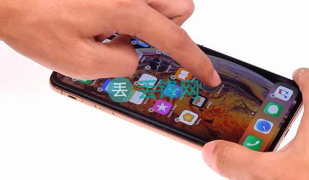 苹果iPhone XS Max手机屏幕维修方法