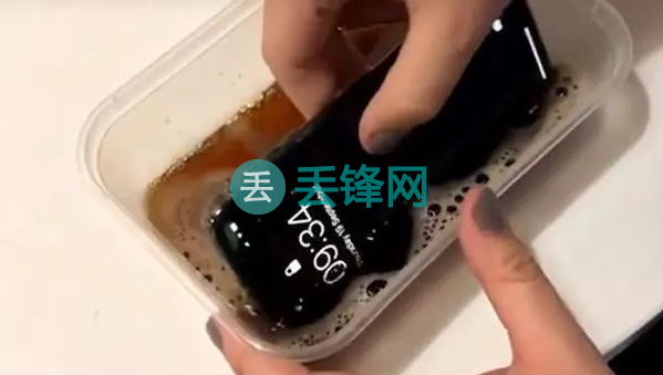 苹果iPhone 11pro手机防水性能怎么样？