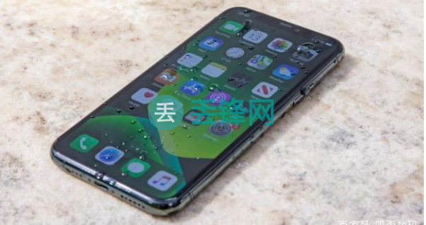 iPhone 11Pro Max进水了怎么办？手机进水正确处理方法