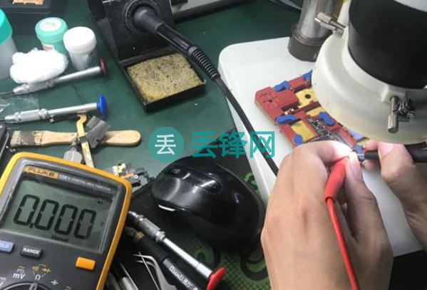 苹果iPhone X手机充电没有反应故障维修案例分享