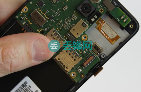 小米Redmi 2 手机更换前置扬声器方法步骤