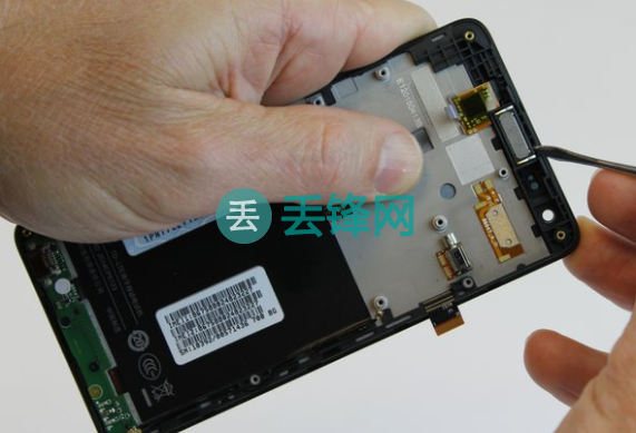 小米Redmi 2 手机更换前置扬声器方法步骤