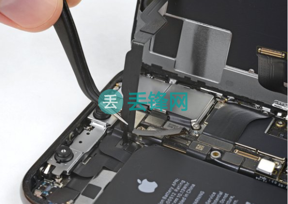 苹果iPhone X手机换扬声器维修教程 