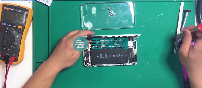 苹果iPhone8Plus手机主板故障维修方法