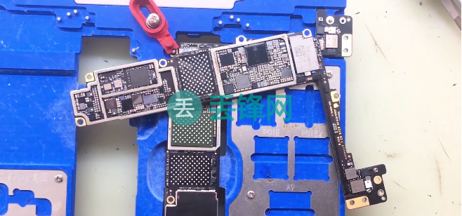 苹果iPhone8Plus手机主板故障维修方法