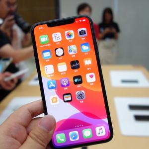 上海苹果维修带你了解iPhone 11Pro手机内屏漏液怎么回事？
