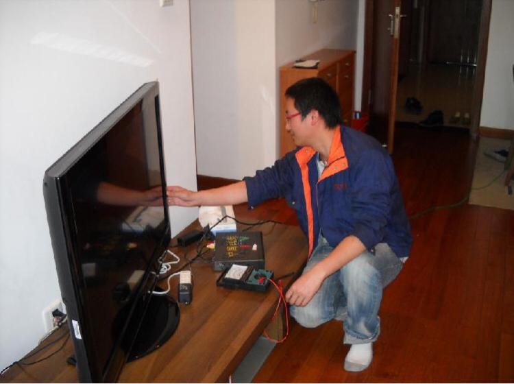 广州海信电视机维修电话查询  电视机屏幕坏了哪里修